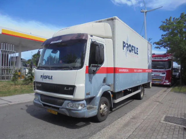 DAF LF 45 150 NL TRUCK SERVICE TRUCK SERVICE TRUCK MET COMPRESSOR - Kamion sa zatvorenim sandukom: slika 1 DAF LF 45 150 NL TRUCK SERVICE TRUCK SERVICE TRUCK MET COMPRESSOR - Kamion sa zatvorenim sandukom: slika 1