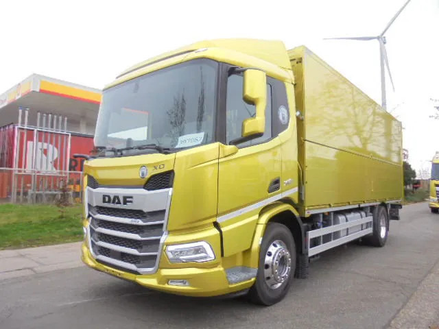 DAF XD 370 FA DEMO MET FABRIEKS GARANTIE NL TRUCK - Kamion sa zatvorenim sandukom: slika 2 DAF XD 370 FA DEMO MET FABRIEKS GARANTIE NL TRUCK - Kamion sa zatvorenim sandukom: slika 2