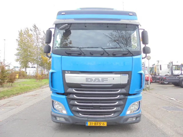 DAF XF 410 6X2 NL TRUCK TUV 03-26 - Kamion sa ceradom: slika 2 DAF XF 410 6X2 NL TRUCK TUV 03-26 - Kamion sa ceradom: slika 2