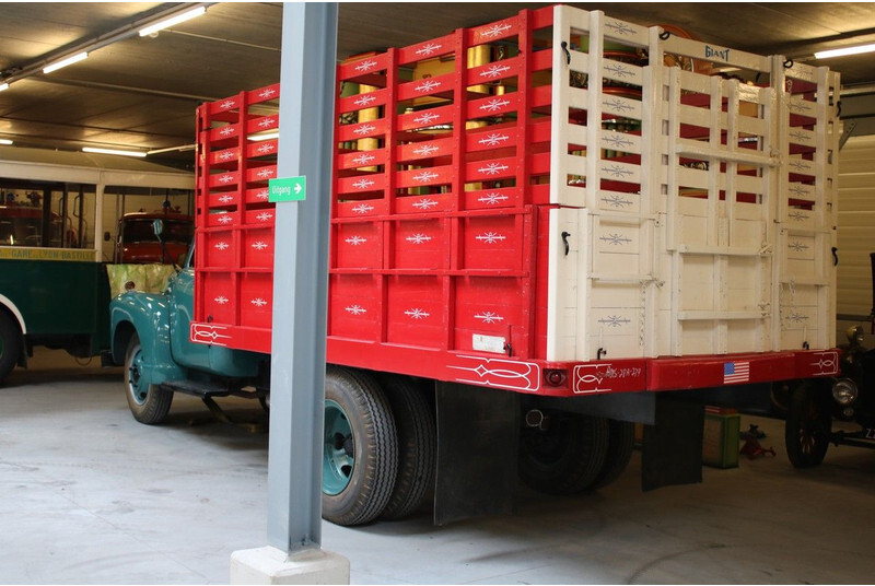 GMC 1948 GMC - Kamion sa tovarnim sandukom: slika 2 GMC 1948 GMC - Kamion sa tovarnim sandukom: slika 2