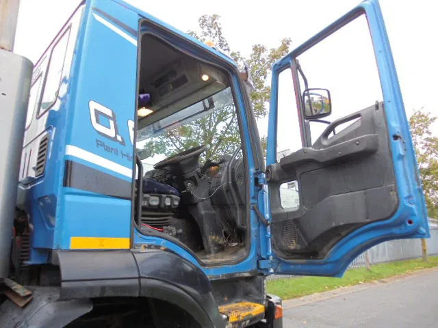 Istovarivač, Kamion sa dizalicom Iveco AD340T36 8X4: slika 16 Istovarivač, Kamion sa dizalicom Iveco AD340T36 8X4: slika 16