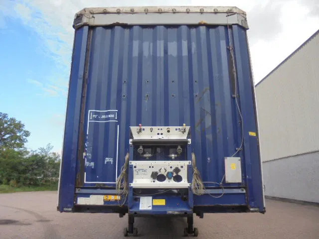 Krone SD NL KENTEKEN BPW TROMMEL ASSEN 35 IN STOCK - Poluprikolica sa ceradom: slika 2 Krone SD NL KENTEKEN BPW TROMMEL ASSEN 35 IN STOCK - Poluprikolica sa ceradom: slika 2