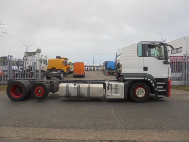 MAN TGS 23.400 LL.U 6X2 - Kamion za prevoz automobila: slika 2 MAN TGS 23.400 LL.U 6X2 - Kamion za prevoz automobila: slika 2