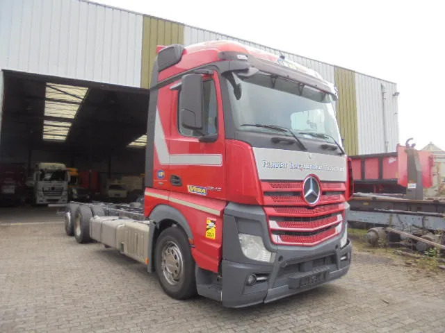 Mercedes-Benz Actros 2542 6X2 ENGINE NOT OK - Kamion sa golom šasijom i zatvorenom kabinom: slika 3 Mercedes-Benz Actros 2542 6X2 ENGINE NOT OK - Kamion sa golom šasijom i zatvorenom kabinom: slika 3