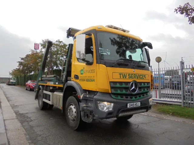 Mercedes-Benz Antos 1824 4X2 - Kamion sa kablovskim sistemom: slika 3 Mercedes-Benz Antos 1824 4X2 - Kamion sa kablovskim sistemom: slika 3