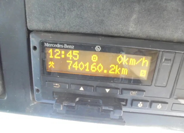 Istovarivač Mercedes-Benz Arocs 3340 8X4: slika 18