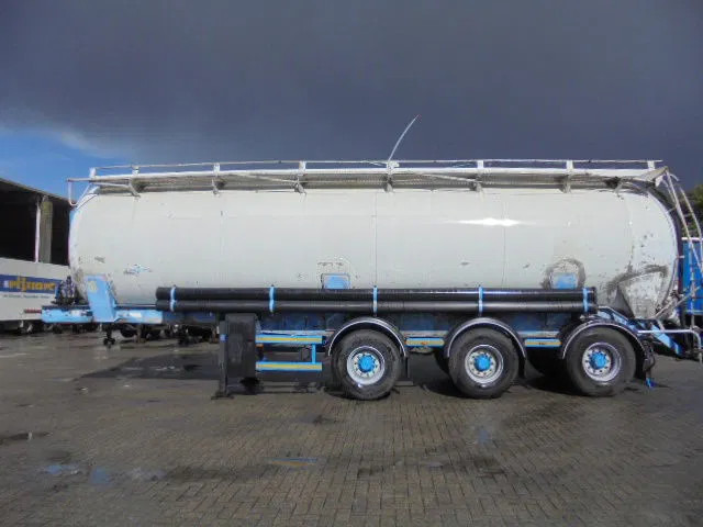 SPITZER BP SK 50 - Poluprikolica cisterna: slika 2 SPITZER BP SK 50 - Poluprikolica cisterna: slika 2