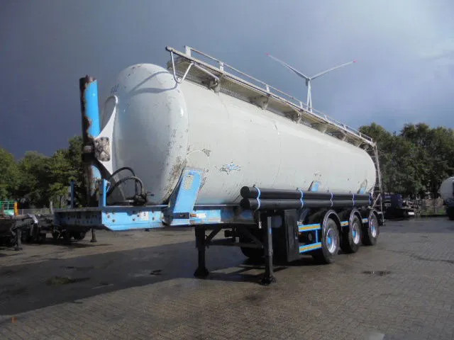 SPITZER BP SK 50 - Poluprikolica cisterna: slika 1 SPITZER BP SK 50 - Poluprikolica cisterna: slika 1