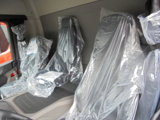 Novu Kamion sa golom šasijom i zatvorenom kabinom Scania P450 XT 4X4 NIEUW - DEMO: slika 19