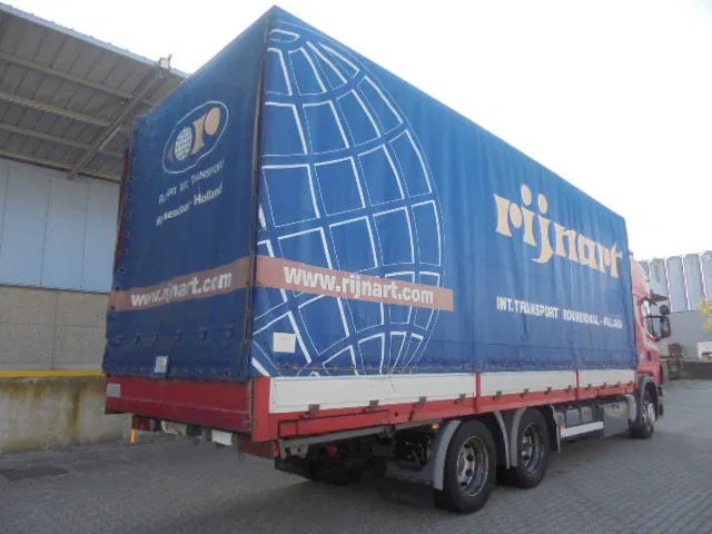 Scania R114-380 6X2 BDF RETARDER - Kamion sa zatvorenim sandukom: slika 4 Scania R114-380 6X2 BDF RETARDER - Kamion sa zatvorenim sandukom: slika 4