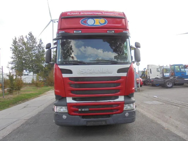 Scania R400 6X2 RETARDER BDF - Kamion sa zatvorenim sandukom: slika 2 Scania R400 6X2 RETARDER BDF - Kamion sa zatvorenim sandukom: slika 2