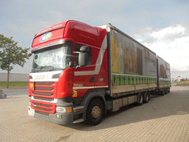 Scania R400 6X2 VOLUME COMBI + RETARDER - Kamion sa zatvorenim sandukom: slika 1 Scania R400 6X2 VOLUME COMBI + RETARDER - Kamion sa zatvorenim sandukom: slika 1
