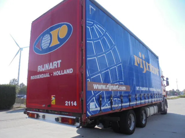 Scania R440 6X2 RETARDER BDF - Kamion sa zatvorenim sandukom: slika 4 Scania R440 6X2 RETARDER BDF - Kamion sa zatvorenim sandukom: slika 4