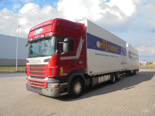 Scania R440 6X2 VOLUME COMBI + RETARDER - Kamion sa zatvorenim sandukom: slika 1 Scania R440 6X2 VOLUME COMBI + RETARDER - Kamion sa zatvorenim sandukom: slika 1