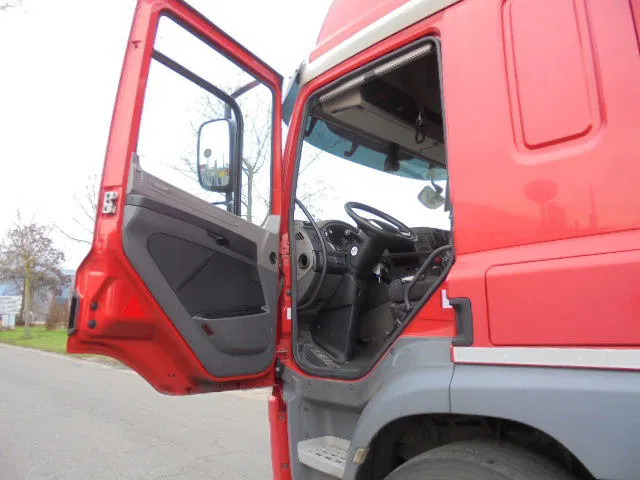 DAF CF 410 52 UNITS IN STOCK NL TREKKERS - Tegljač: slika 4 DAF CF 410 52 UNITS IN STOCK NL TREKKERS - Tegljač: slika 4