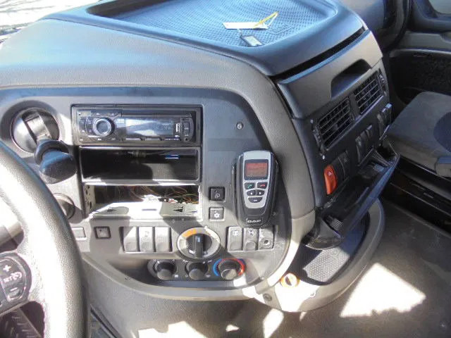 Tegljač DAF XF 105.460 SUPERSPACE: slika 12