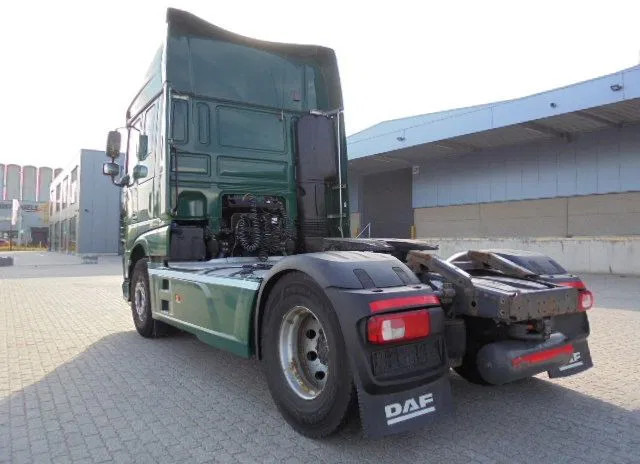 DAF XF 106.460 SUPER SPACE CAB - Tegljač: slika 5 DAF XF 106.460 SUPER SPACE CAB - Tegljač: slika 5