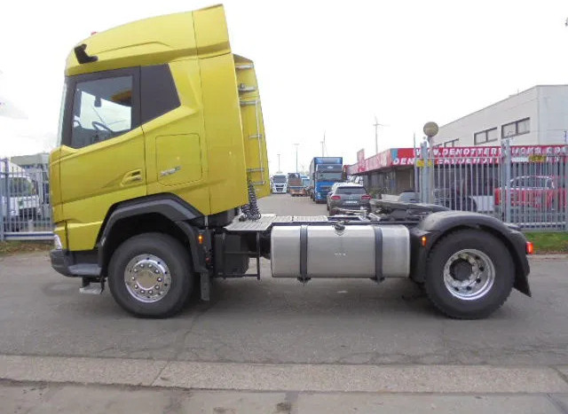 DAF XFC 530 FT DEMO KIEPHYDROLIEK MET FABRIEKS GARANTIE NL TRUCK - Tegljač: slika 2 DAF XFC 530 FT DEMO KIEPHYDROLIEK MET FABRIEKS GARANTIE NL TRUCK - Tegljač: slika 2