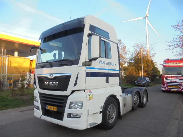 MAN TGX 26.500 XXL 6X2 NEW TYPE TACHO - Tegljač: slika 1 MAN TGX 26.500 XXL 6X2 NEW TYPE TACHO - Tegljač: slika 1