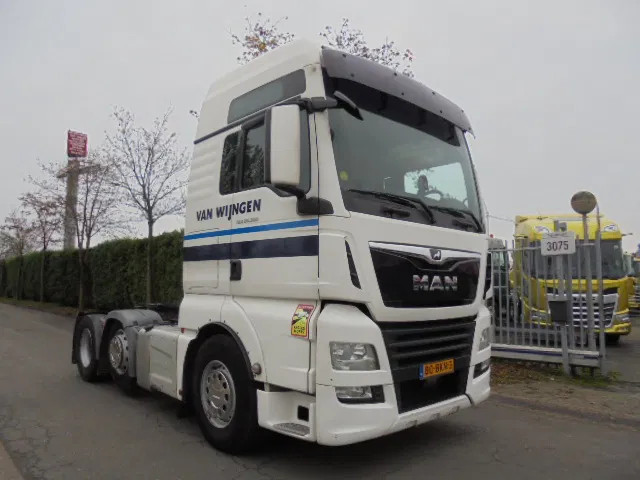 MAN TGX 26.500 XXL 6X2 NIEUW TYPE TACHOGRAAF - Tegljač: slika 3 MAN TGX 26.500 XXL 6X2 NIEUW TYPE TACHOGRAAF - Tegljač: slika 3