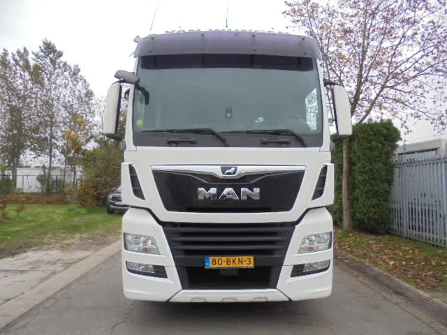 MAN TGX 26.500 XXL 6X2 NIEUW TYPE TACHOGRAAF - Tegljač: slika 2 MAN TGX 26.500 XXL 6X2 NIEUW TYPE TACHOGRAAF - Tegljač: slika 2