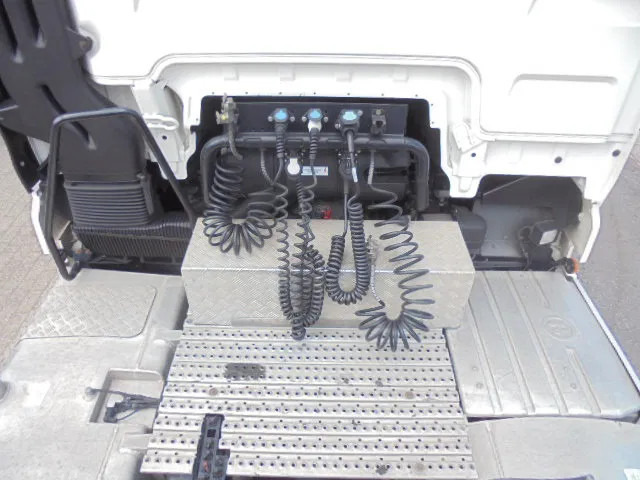 Tegljač MAN TGX 26.500 XXL TUV APK 03-26 NL TRUCK 16X IN STOCK: slika 18 Tegljač MAN TGX 26.500 XXL TUV APK 03-26 NL TRUCK 16X IN STOCK: slika 18
