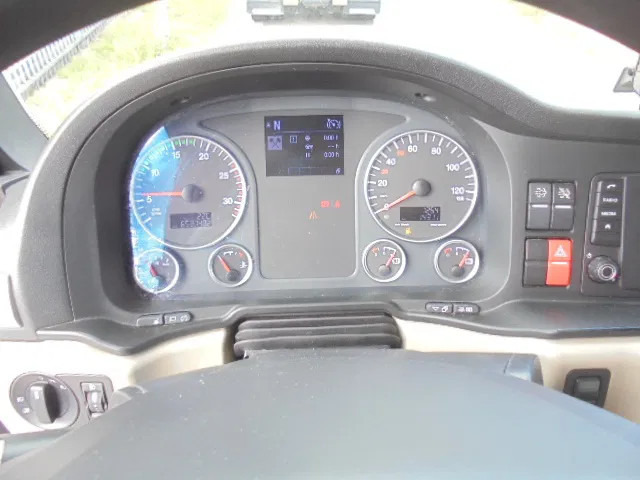 Tegljač MAN TGX 26.500 XXL TUV APK 03-26 NL TRUCK 16X IN STOCK: slika 13 Tegljač MAN TGX 26.500 XXL TUV APK 03-26 NL TRUCK 16X IN STOCK: slika 13