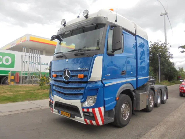 Mercedes-Benz Actros 4158 8X4 180 TON NL KENTEKEN - Tegljač: slika 1 Mercedes-Benz Actros 4158 8X4 180 TON NL KENTEKEN - Tegljač: slika 1