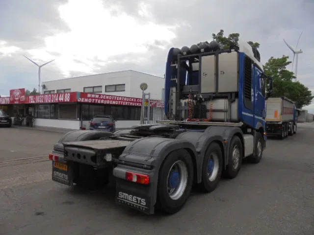 Mercedes-Benz Actros 4158 8X4 180 TON NL KENTEKEN - Tegljač: slika 4 Mercedes-Benz Actros 4158 8X4 180 TON NL KENTEKEN - Tegljač: slika 4