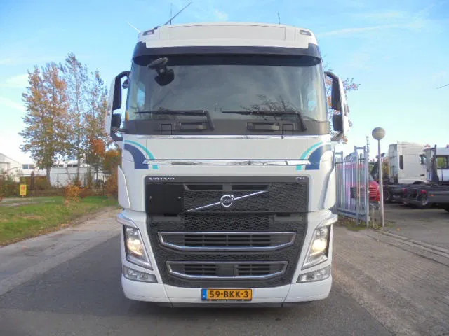 Volvo FH 460 6X2 NL TRUCK APK 02/26 - Tegljač: slika 2 Volvo FH 460 6X2 NL TRUCK APK 02/26 - Tegljač: slika 2