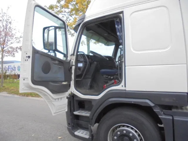 Volvo FM 400 GLOBETROTTER ADR NL TRUCK +TANK TRAILER - Tegljač: slika 5 Volvo FM 400 GLOBETROTTER ADR NL TRUCK +TANK TRAILER - Tegljač: slika 5