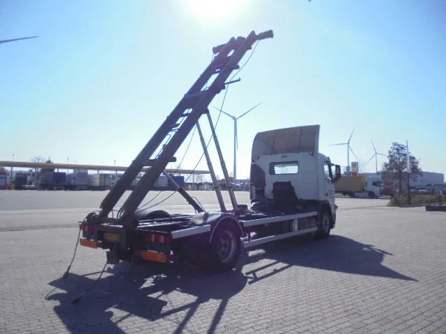 Volvo FM 260 MANUAL GEAR NL TRUCK - Kamion sa kablovskim sistemom: slika 4 Volvo FM 260 MANUAL GEAR NL TRUCK - Kamion sa kablovskim sistemom: slika 4