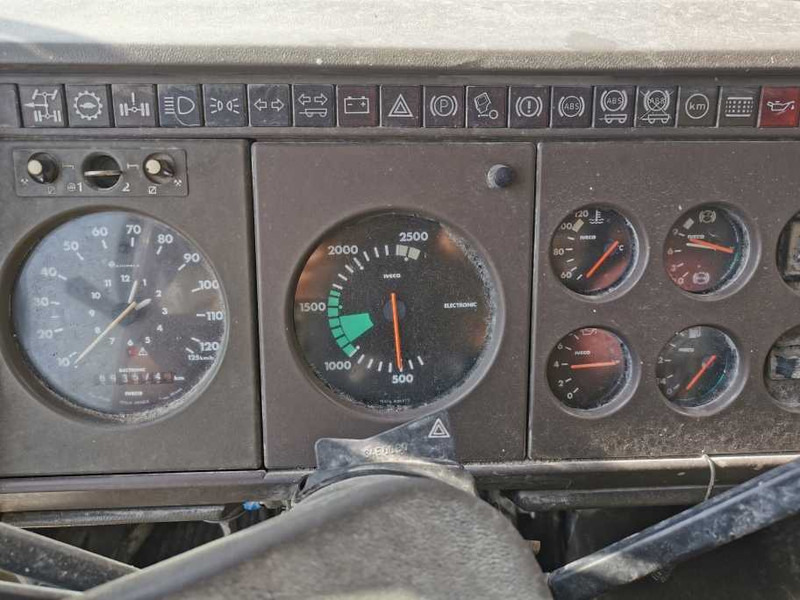 Kamion sa tovarnim sandukom Iveco Turbostar 240-36 platform truck: slika 10