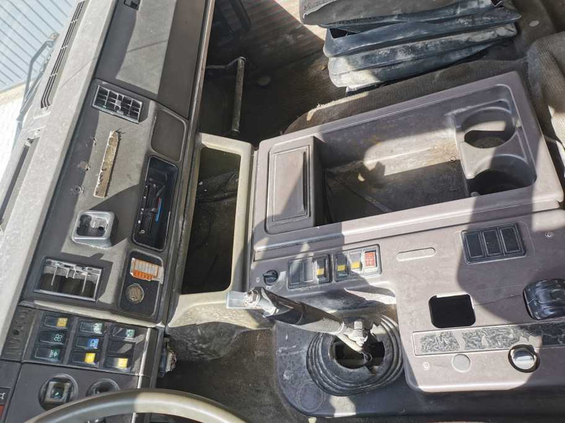 Kamion sa tovarnim sandukom Iveco Turbostar 240-36 platform truck: slika 8