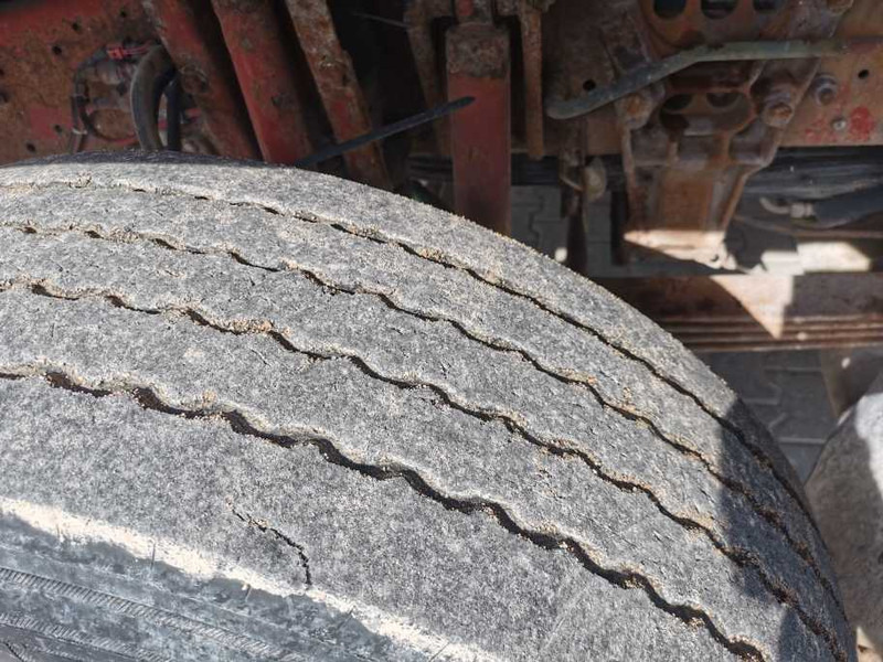 Kamion sa tovarnim sandukom Iveco Turbostar 240-36 platform truck: slika 11