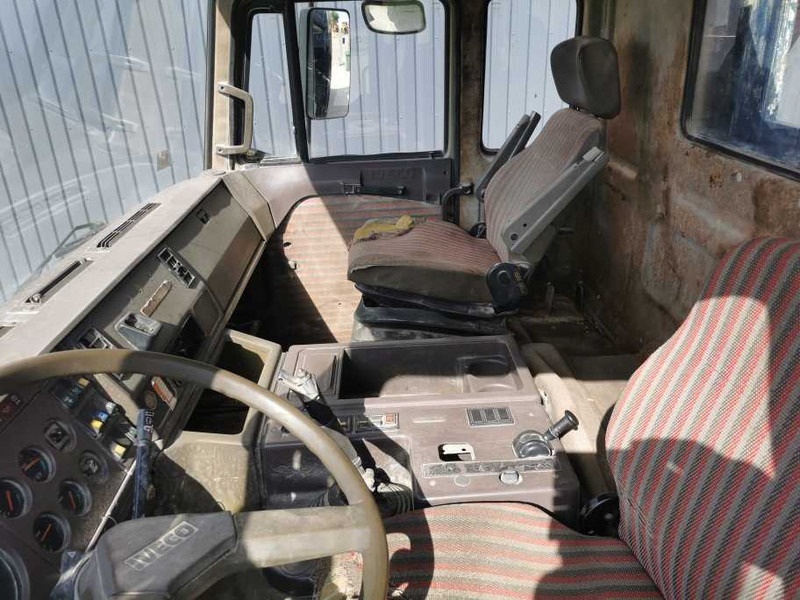 Kamion sa tovarnim sandukom Iveco Turbostar 240-36 platform truck: slika 7