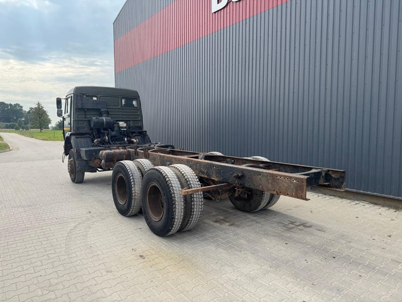 Kamaz 65111, 6x6 - Kamion sa golom šasijom i zatvorenom kabinom: slika 4 Kamaz 65111, 6x6 - Kamion sa golom šasijom i zatvorenom kabinom: slika 4
