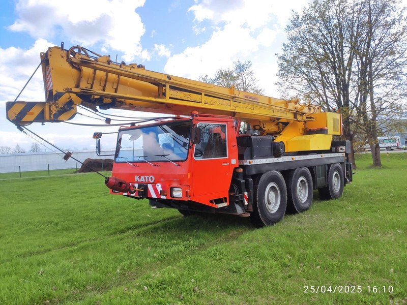 Kato KA400E - Autodizalica: slika 1 Kato KA400E - Autodizalica: slika 1