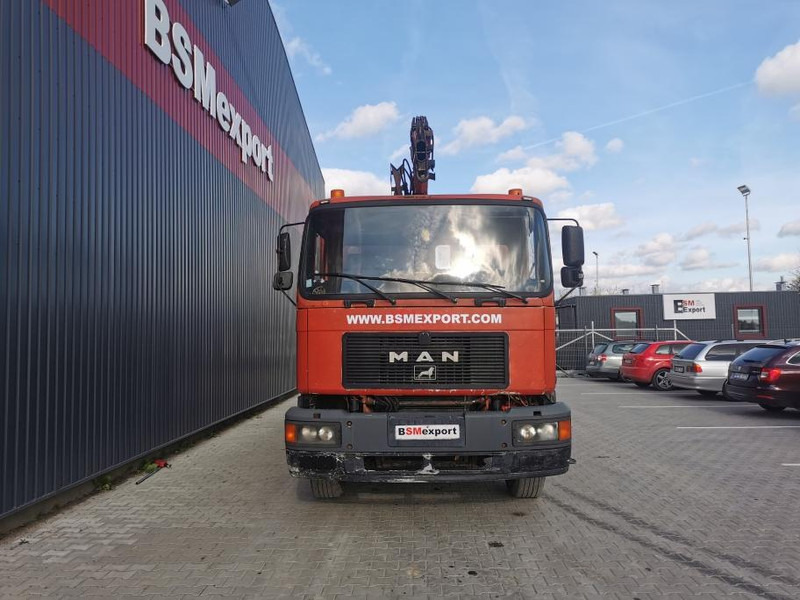 MAN 25.422 6x4 full spring - Kamion sa tovarnim sandukom: slika 3 MAN 25.422 6x4 full spring - Kamion sa tovarnim sandukom: slika 3