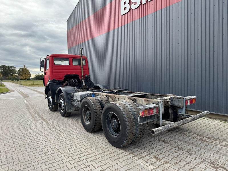 Mercedes-Benz 3234 - Kamion sa golom šasijom i zatvorenom kabinom: slika 4 Mercedes-Benz 3234 - Kamion sa golom šasijom i zatvorenom kabinom: slika 4