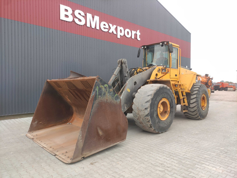 Volvo L220 wheel loader - Utovarivač točkaš: slika 1 Volvo L220 wheel loader - Utovarivač točkaš: slika 1