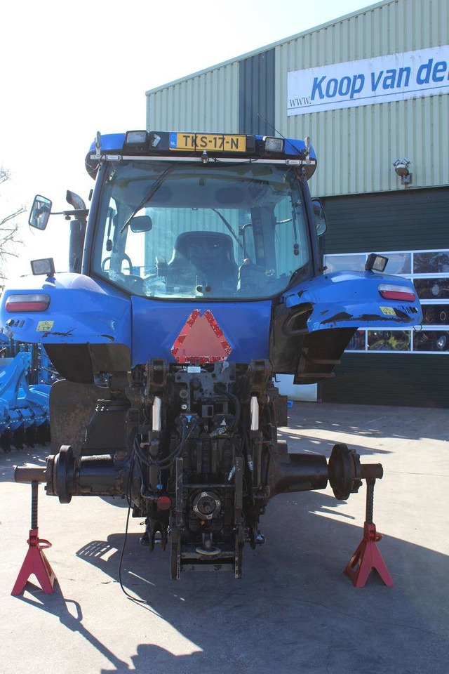 New Holland T8020 - Traktor: slika 5 New Holland T8020 - Traktor: slika 5