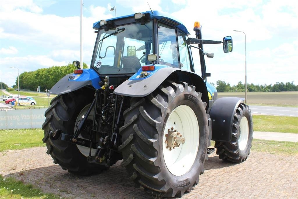 New Holland TM175 - Traktor: slika 4 New Holland TM175 - Traktor: slika 4