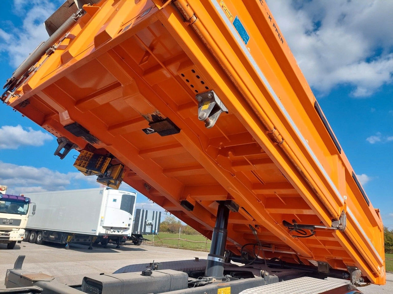 Iveco AD 260T46 BB Meiller Bordmatik 6x4 - Istovarivač: slika 5 Iveco AD 260T46 BB Meiller Bordmatik 6x4 - Istovarivač: slika 5
