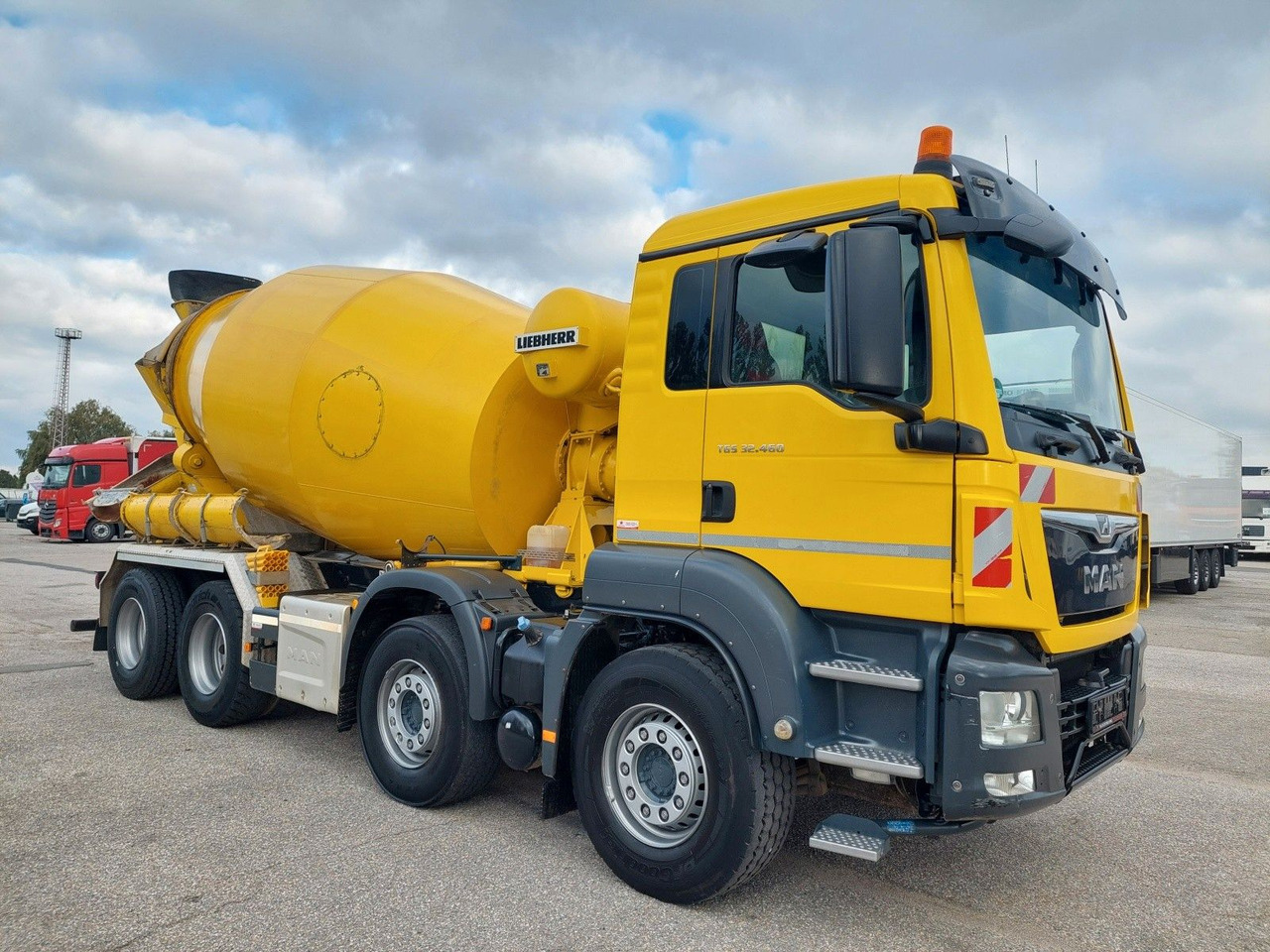 MAN TGS 32.460 8X4 BB Liebherr 9 m³ - Mikser za beton: slika 2 MAN TGS 32.460 8X4 BB Liebherr 9 m³ - Mikser za beton: slika 2