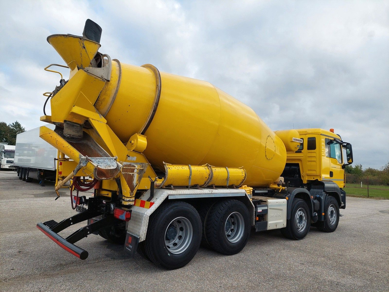 MAN TGS 32.460 8X4 BB Liebherr 9 m³ - Mikser za beton: slika 4 MAN TGS 32.460 8X4 BB Liebherr 9 m³ - Mikser za beton: slika 4
