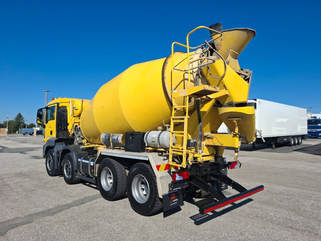 MAN TGS 32.460 8X4 BB Liebherr 9 m³ - Mikser za beton: slika 2 MAN TGS 32.460 8X4 BB Liebherr 9 m³ - Mikser za beton: slika 2