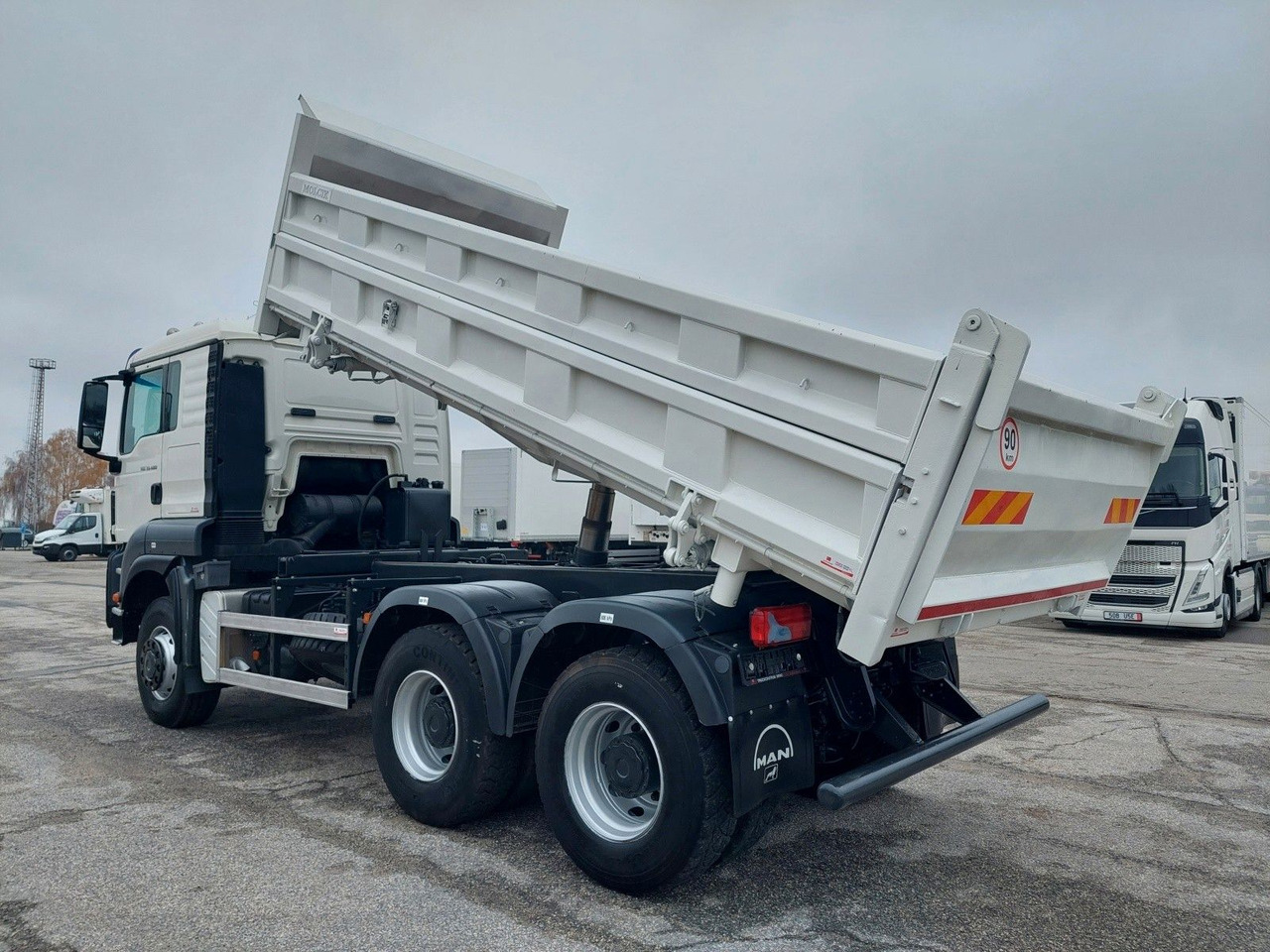 MAN TGS 33.480 6x6 BB Bordmatik - Istovarivač: slika 3 MAN TGS 33.480 6x6 BB Bordmatik - Istovarivač: slika 3