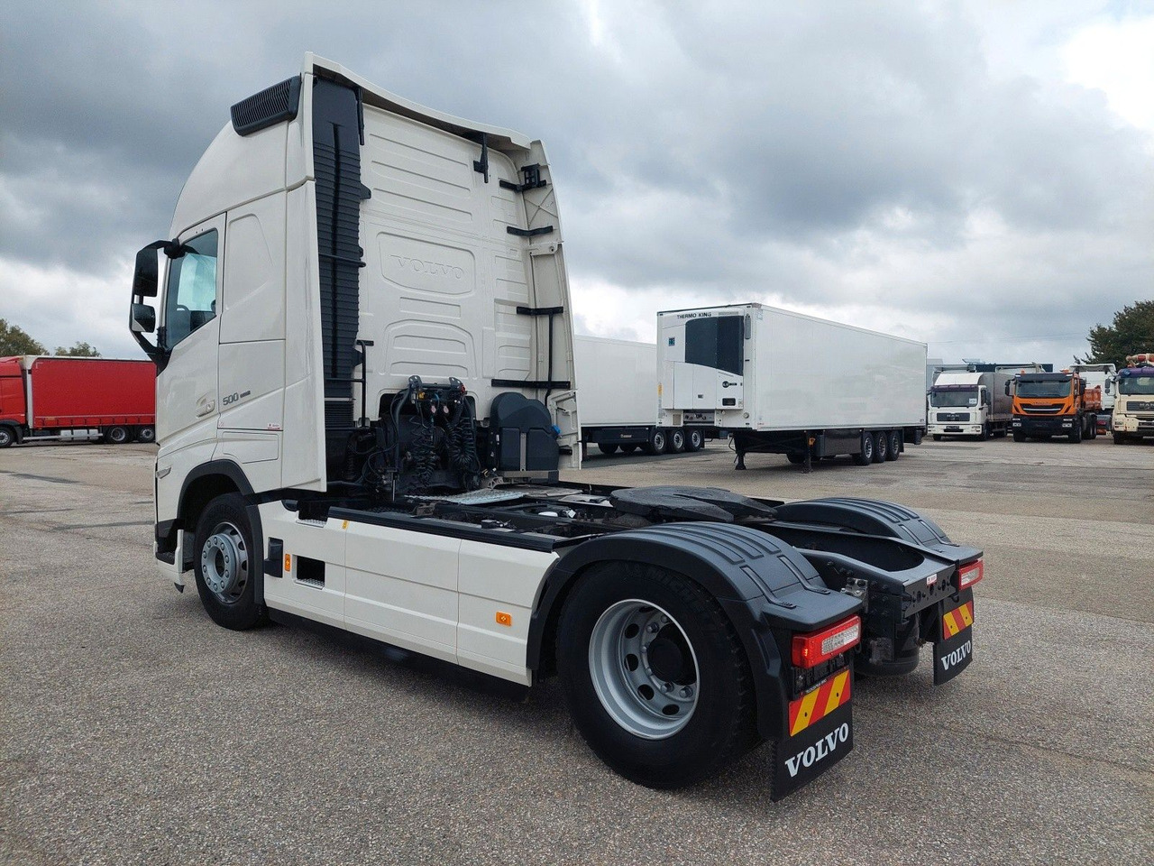 Volvo FH 13 Globetrotter XL 500 - Tegljač: slika 3 Volvo FH 13 Globetrotter XL 500 - Tegljač: slika 3