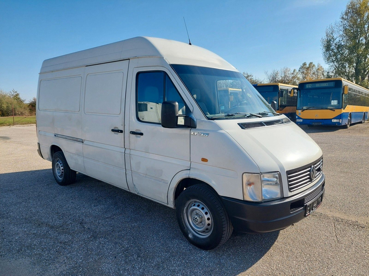 Volkswagen LT Kasten-Kombi 35 L2H2 Hochraum - Dostavno vozilo sa zatvorenim sandukom: slika 2 Volkswagen LT Kasten-Kombi 35 L2H2 Hochraum - Dostavno vozilo sa zatvorenim sandukom: slika 2